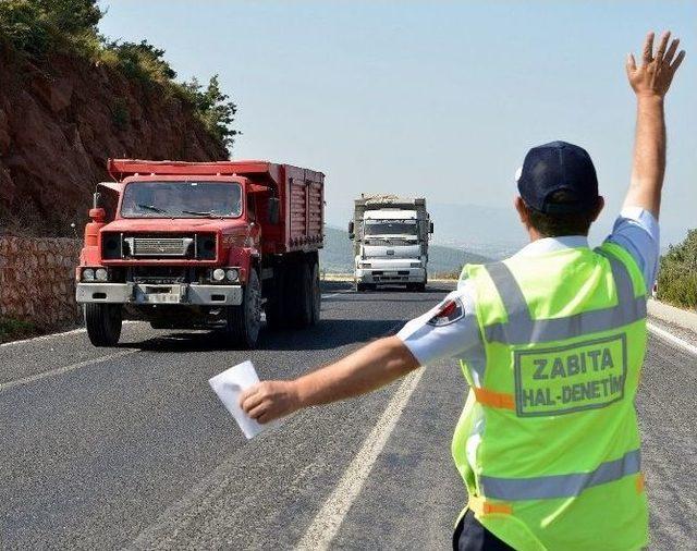 İzmir'de Kaçak Sebze-meyveye Sıkı Markaj