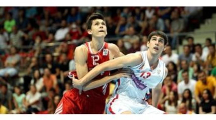 &Ccedil;eyrek Finalde Rakibimiz Letonya