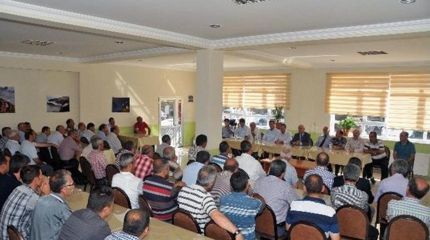 G&uuml;m&uuml;şhane İl &Ouml;zel İdaresinde Bayramlaşma T&ouml;reni Yapıldı