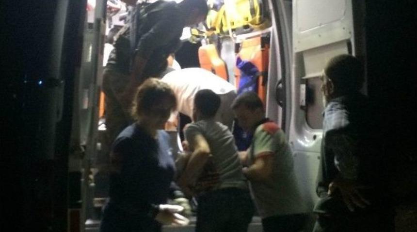 Bayram D&ouml;n&uuml;ş&uuml; Trafik Kazası: 2 &Ouml;l&uuml;