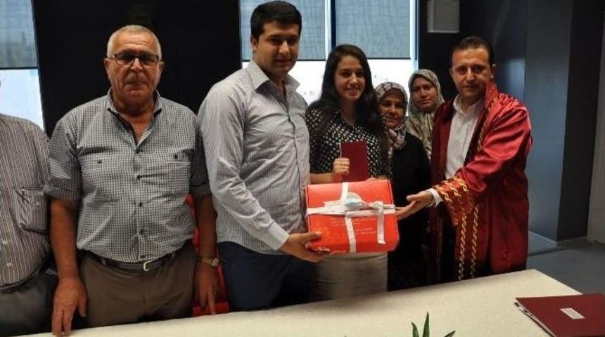 Evlenenlere S&uuml;rpriz Menderes Belediyesi'nden
