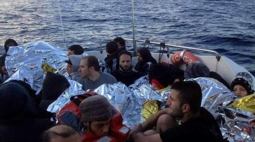 Sahil G&uuml;venlik Bayramda 65 Ka&ccedil;ağı Kurtarı