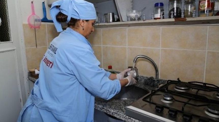 Şehitkamil Yaşlı Ve Hasta Ailelere &ldquo;vefa&rdquo; Hizmeti Sunuyor