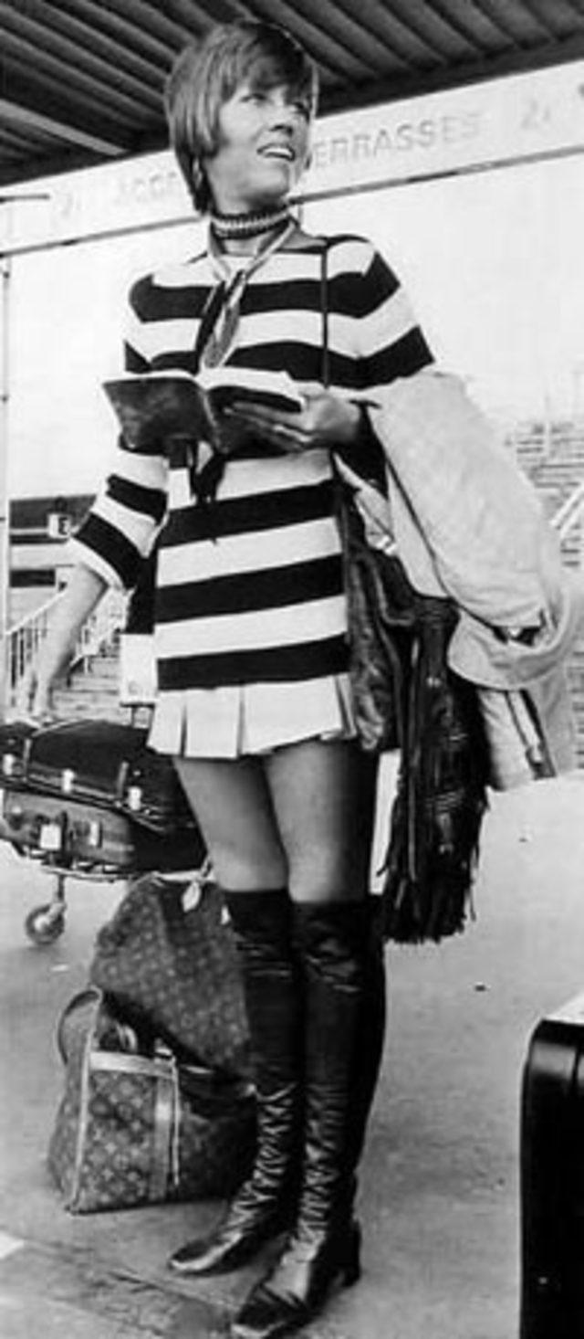 Сапоги 70 годов. Джейн фонда 60е. Jane Fonda in Boots. Сапоги чулки СССР В 70е. Сапоги чулки 70-х.