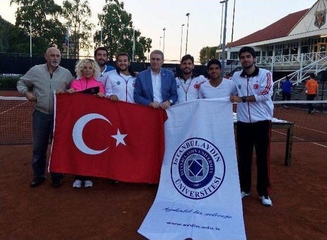 İstanbul Aydın Üniversitesi Erkek Tenis Takımı Avrupa Şampiyonu Oldu