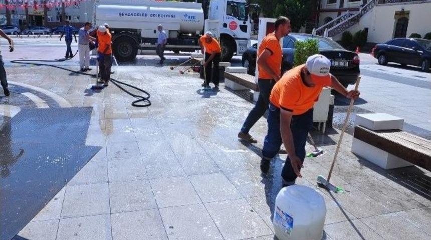 Meydan Başbakan Erdoğan İ&ccedil;in Hazırlanıyor