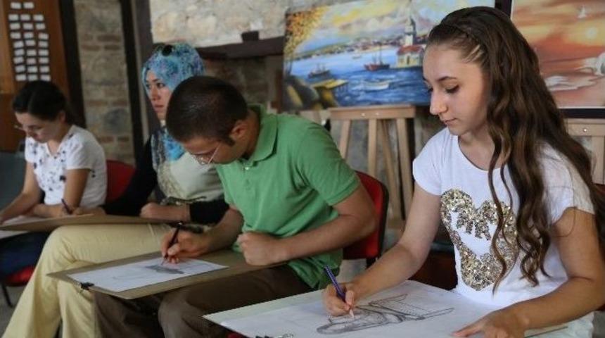 Gen&ccedil; Denizli Resim Kul&uuml;b&uuml; &Uuml;yesi Elvan&rsquo;ın B&uuml;y&uuml;k Başarısı