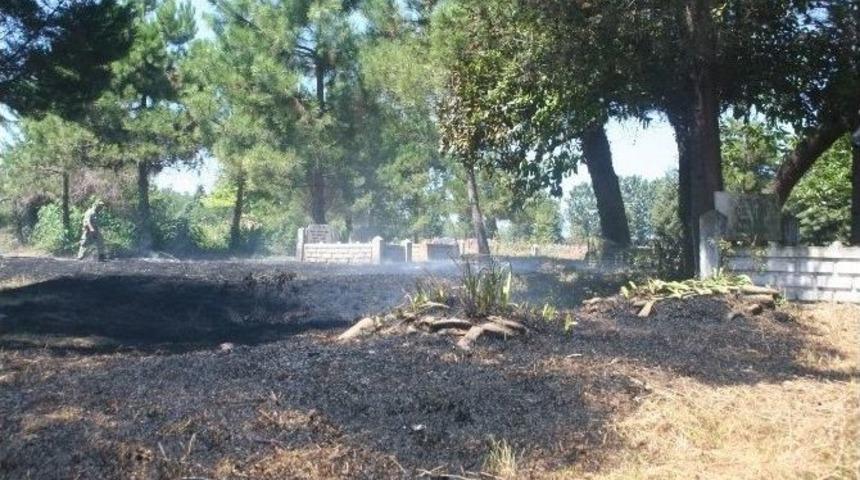 &Ccedil;arşamba&rsquo;da Mezarlık Yangını