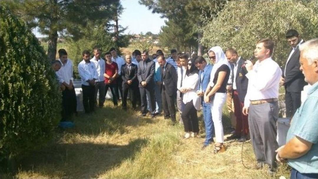 &Uuml;lk&uuml;c&uuml;ler Şehit Belediye Başkanını Unutmadı