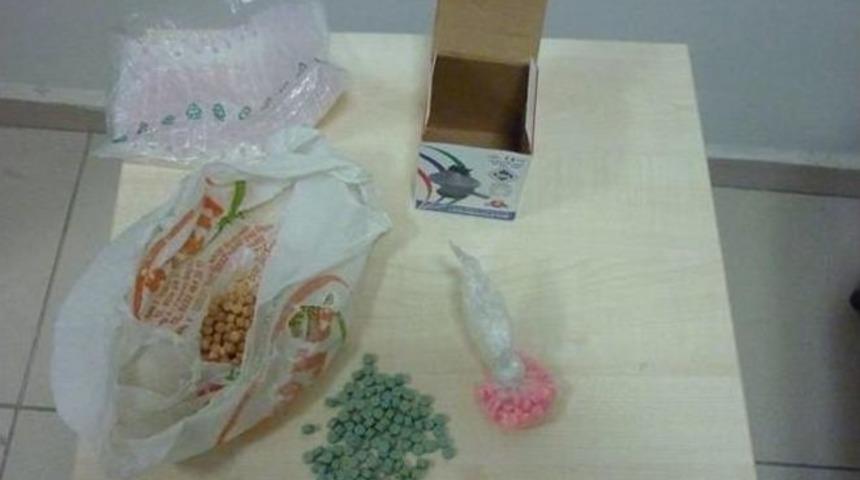 İzmir&rsquo;de 2 Uyuşturucu Taciri Tutuklandı