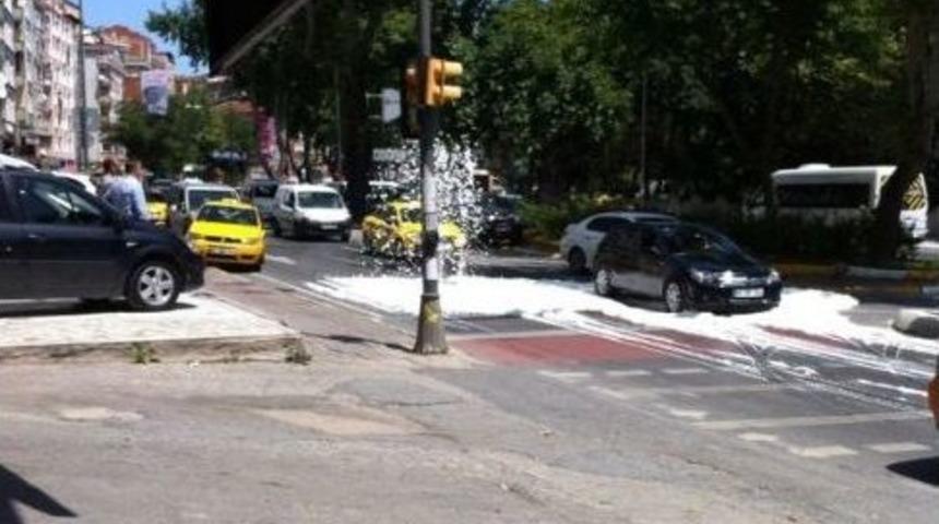 Alibeyk&ouml;y&rsquo;de R&ouml;garlardan K&ouml;p&uuml;k Fışkırdı