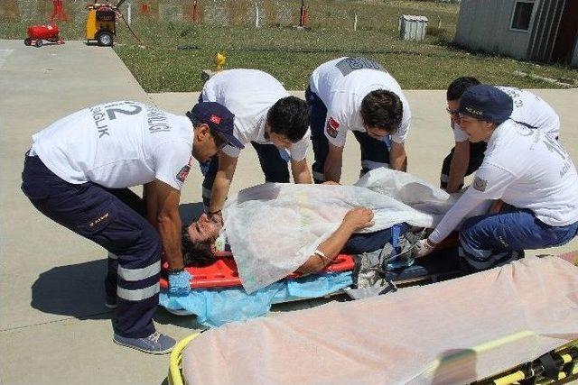 Orman İşçisinin Yardımına Ambulans Helikopter Yetişti