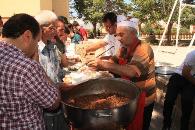 Suşehri'nde Pilav Günü Düzenledi