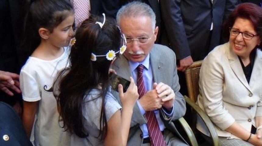 Cumhurbaşkanı Adayı İhsanoğlu Esnafı Ziyaret Etti