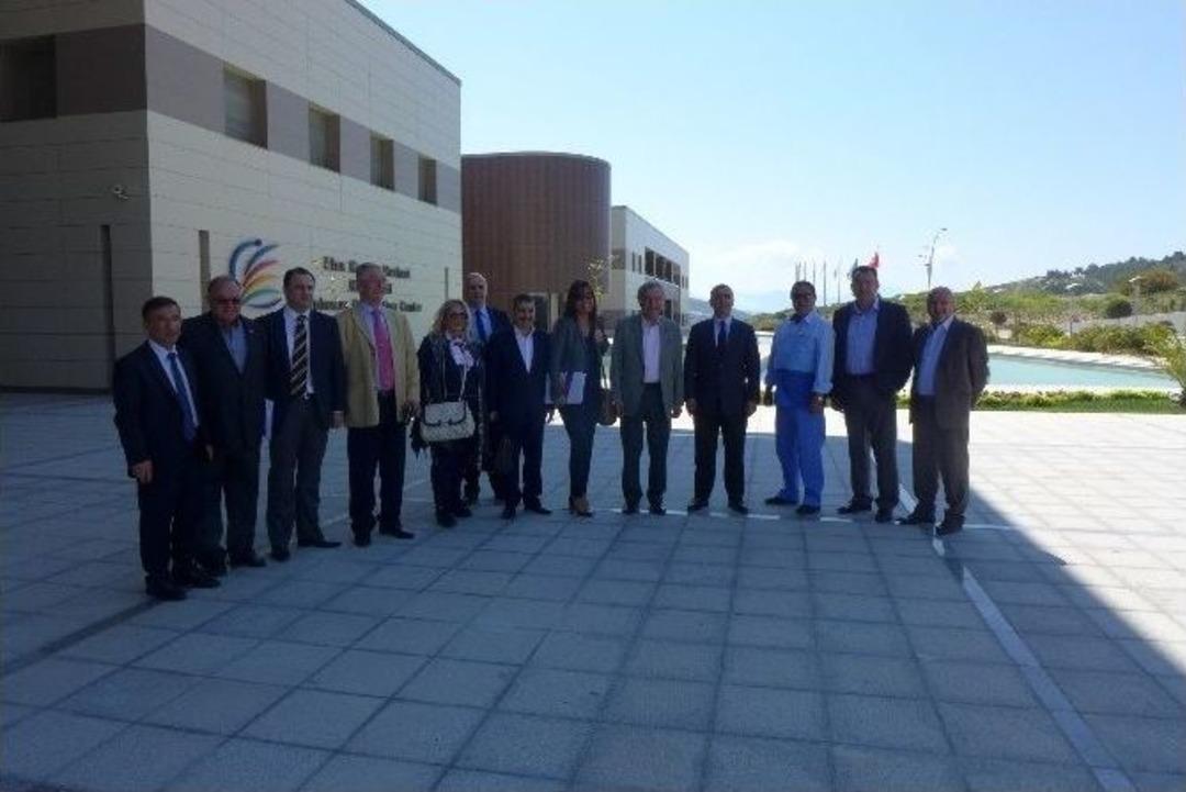 Kongre Merkezinin İhalesi Ertelendi