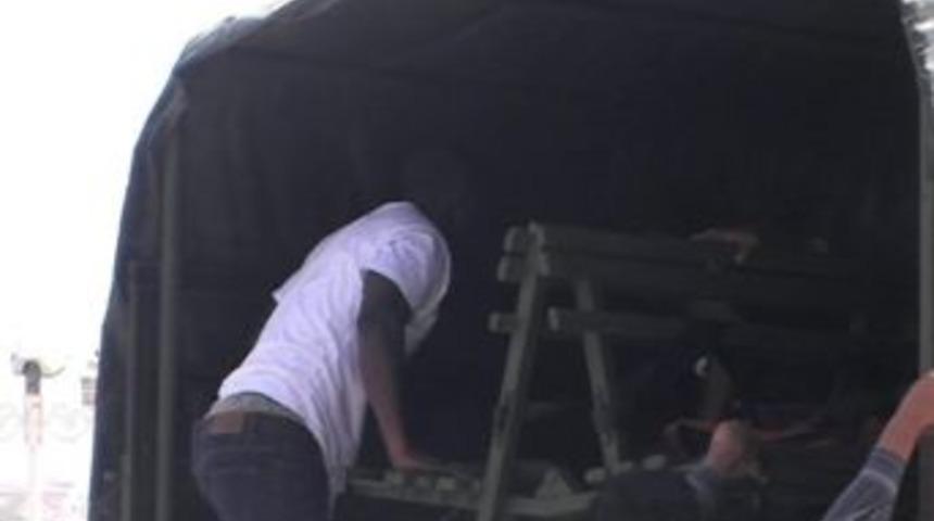 Ka&ccedil;ak G&ouml;&ccedil;menlerin Umutları Yunanistan Sınırında Son Buldu