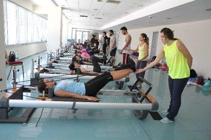 Pilates Hocaları Karşıyaka’da Yetişiyor