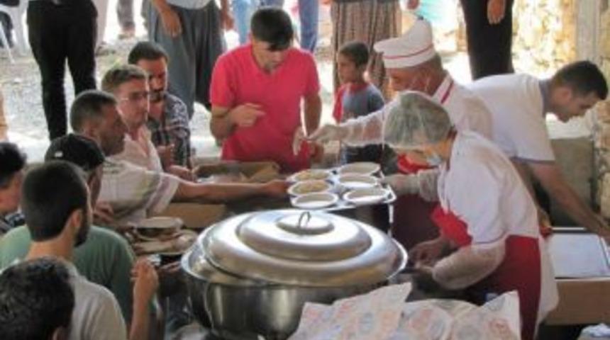 G&uuml;lnar'da Pilav Şenliği D&uuml;zenlendi