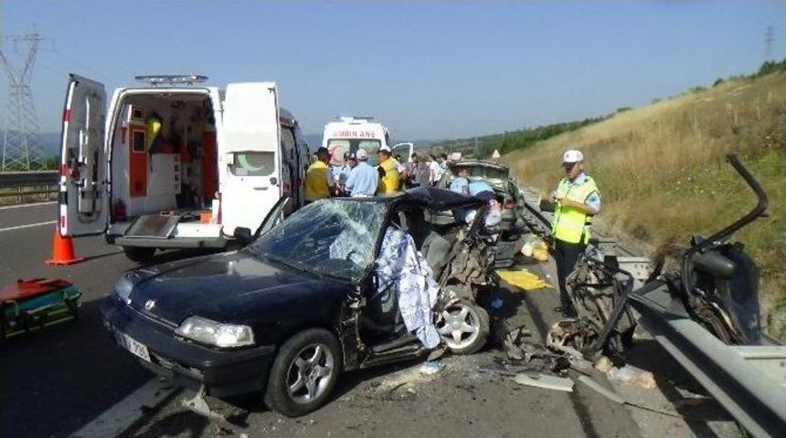 Bolu&rsquo;da Trafik Kazası: 1 &Ouml;l&uuml;, 10 Yaralı