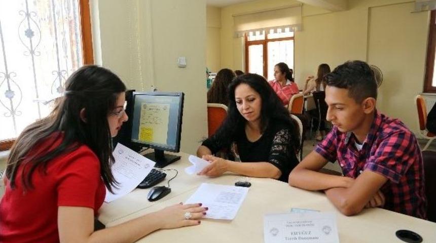 Talas'ta &Ouml;rencilere B&uuml;y&uuml;k Hizmet