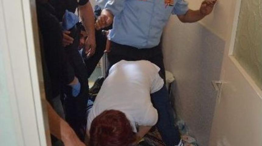 Anten Ayarlarken &Ccedil;atıdan Balkona D&uuml;şt&uuml;