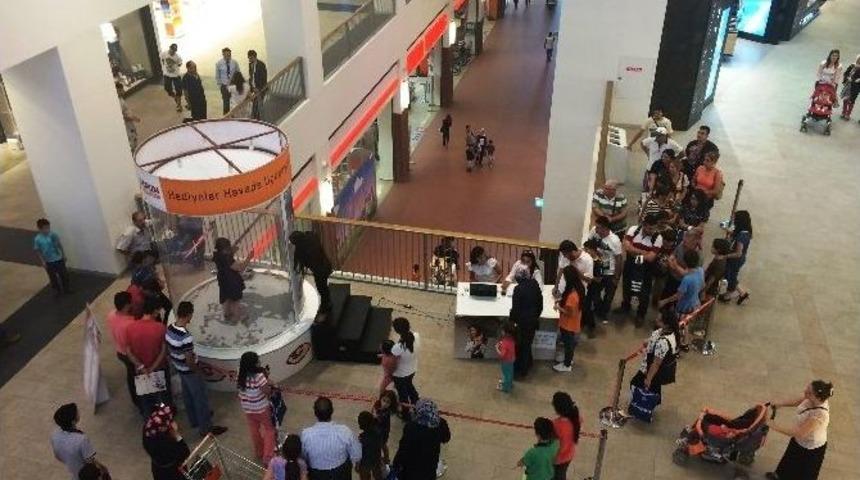 Forum Gaziantep'te Hediye Yağmuru