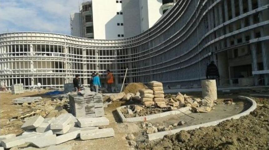 Soma'da Yeni Hastane İnşaatı Durdu