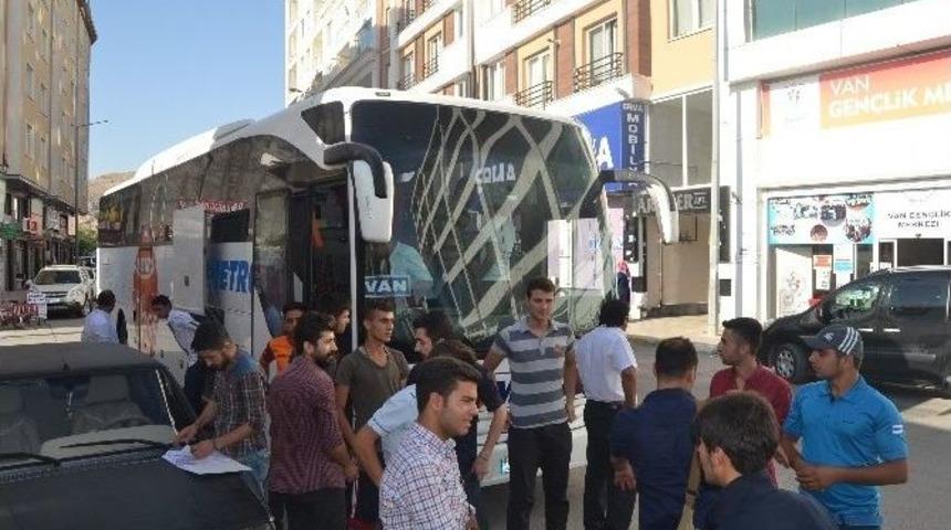 Van&rsquo;dan Ankara Ve Trabzon&rsquo;a Yolculuk Başladı