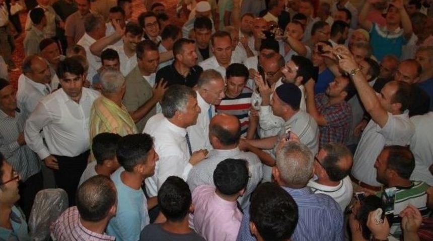 İhsanoğlu&rsquo;na Camide Tebrik İzdihamı