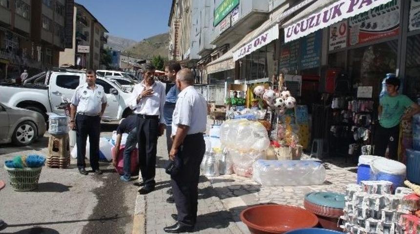 Muş&rsquo;ta Zabıta&rsquo;dan Kaldırım İşgali Uyarısı