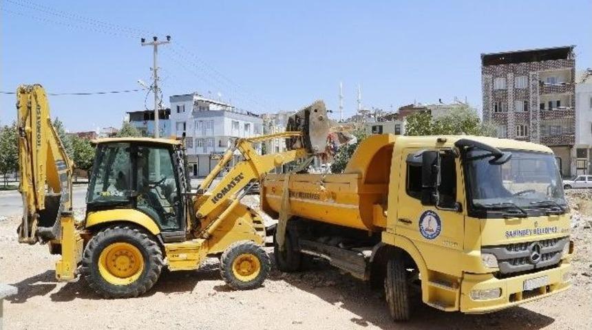 Şahinbey&rsquo;de Boş Arsalar Temizleniyor