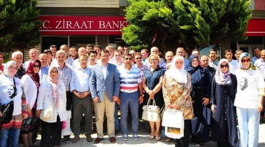 Erdoğan'a Destek İ&ccedil;in Veznelere Koştular