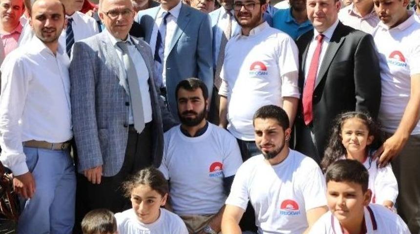 &Ouml;zhaseki'den Başbakan'ın Adaylık Kampanyasına Bağış