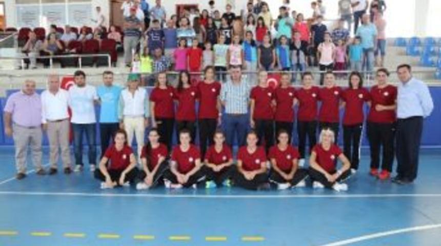 Ardeşen Gsk&rsquo;dan 13 İmza Birden