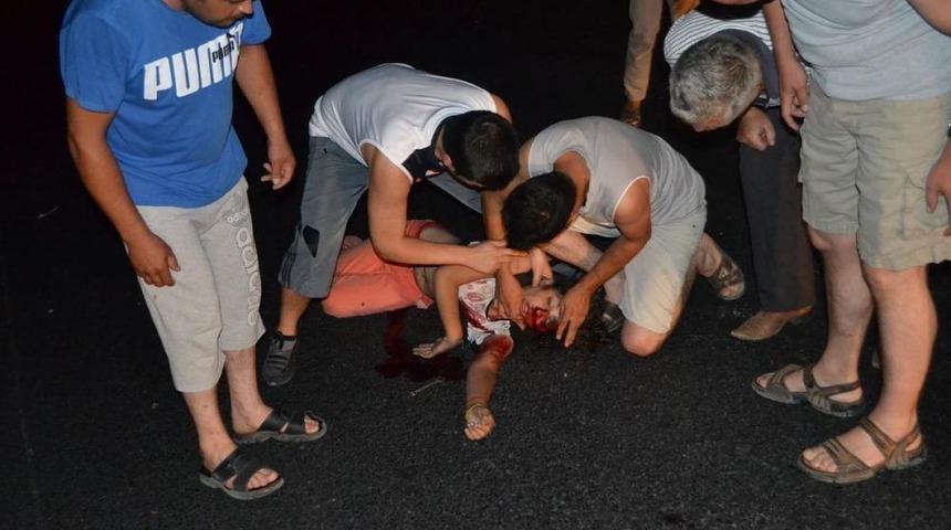 Manisa'da Tanker Ile Motosiklet &Ccedil;arpıştı: 2 Yaralı