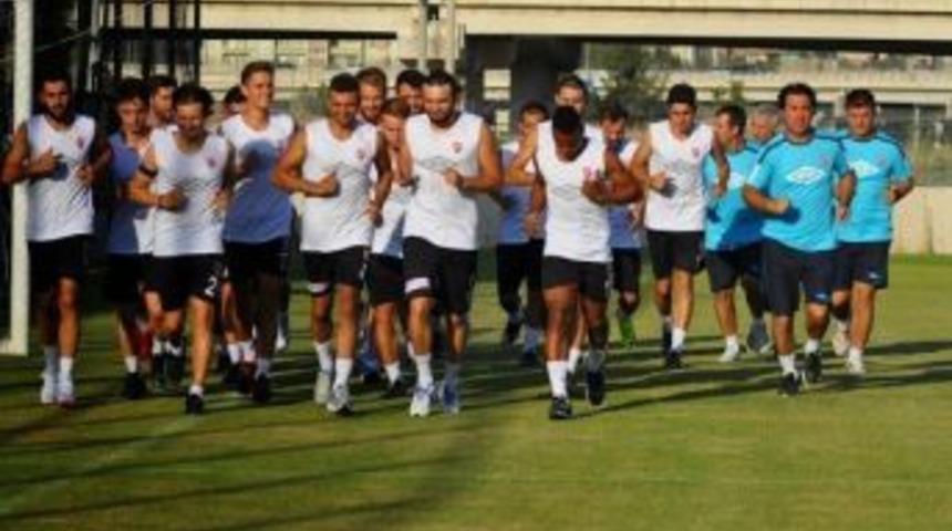 Karşıyaka Erzurum'da Kamp &Ccedil;alışmalarını S&uuml;rd&uuml;r&uuml;yor