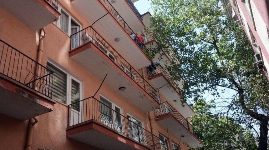 Ankara İtfaiyesinden 'kedi Doyurma' Operasyonu