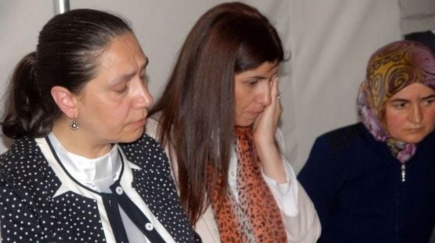 Ak Parti'li Kadın Vekillerden Diyarbakır'daki Ailelere Ziyaret