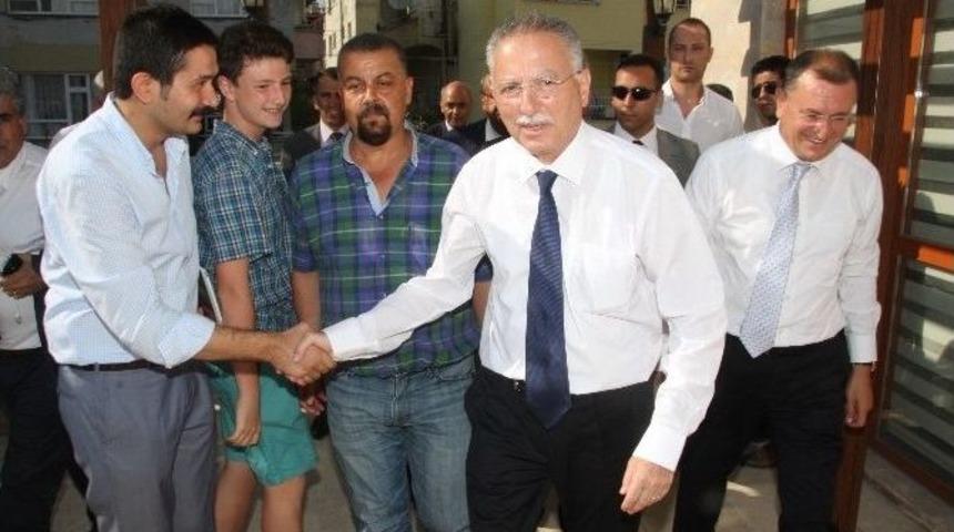 İhsanoğlu, Hatay&rsquo;da Stk Temsilcileriyle Bir Araya Geldi
