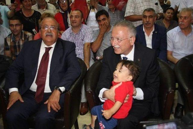 İhsanoğlu, Hatay’da Stk Temsilcileriyle Bir Araya Geldi