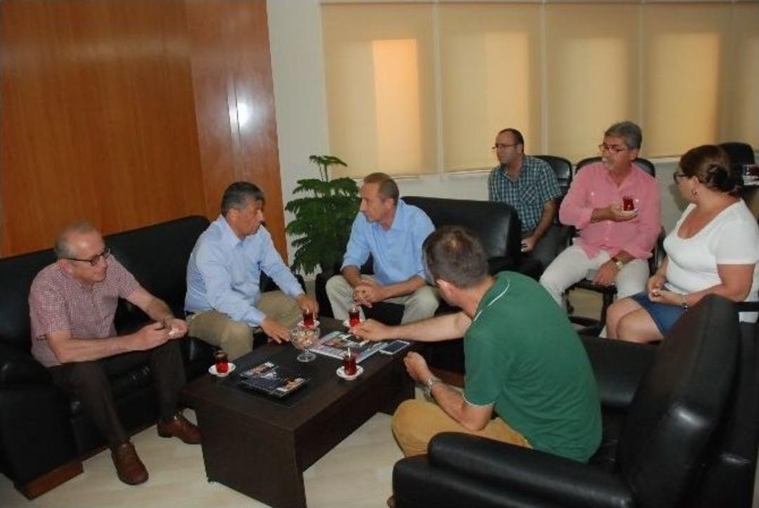 Chp&rsquo;li Balbay Ve Nasuh Mahruki Didim Yazarlar Festivalinde&hellip;