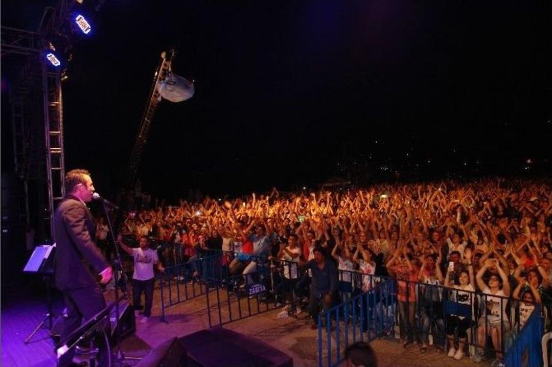 Ferhat G&ouml;&ccedil;er İnebolu'yu Salladı