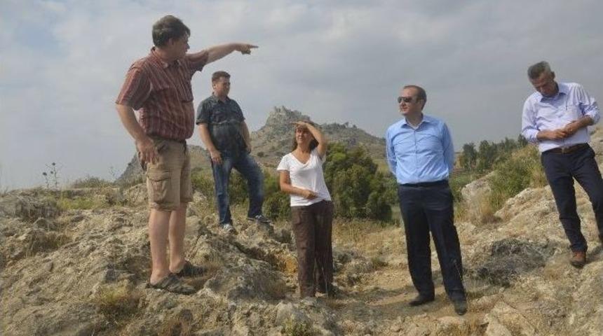 Sirkeli H&ouml;y&uuml;ğ&uuml;'ndeki Kazılar