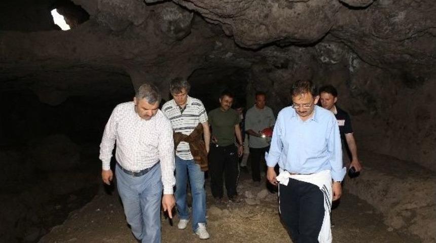 Kayseri'nin &Uuml;st&uuml; De Şehir, Altı Da