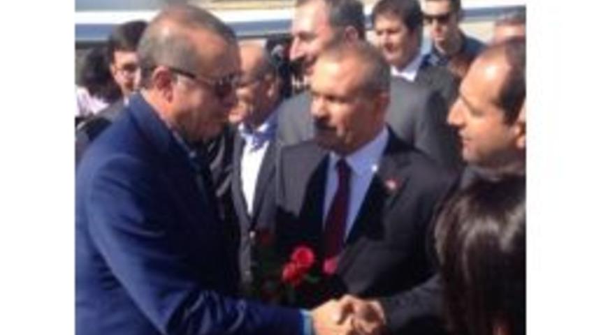 Milletvekili &Ccedil;ift&ccedil;i&rsquo;den Vanlılara Miting Teşekk&uuml;r&uuml;