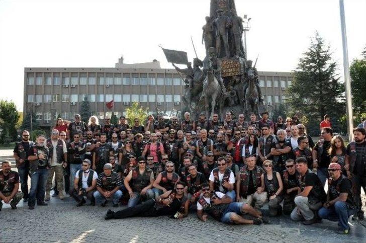 Uşak Kent Meydanında Motor Senfonisi G2