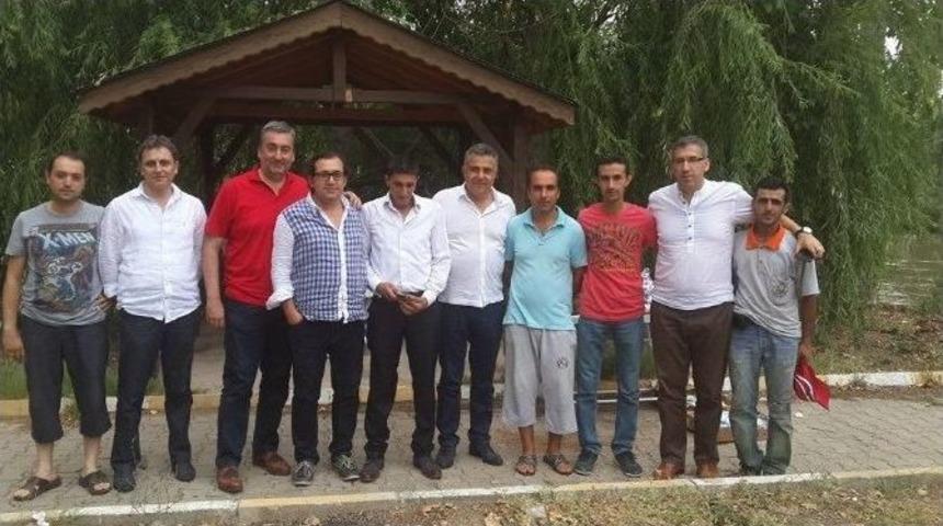 Eskişehirspor Başkanı Hoşcan, Sarıcakaya'yı Ziyaret Etti