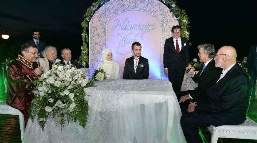 Cumhurbaşkanı G&uuml;l Ve Başkan G&ouml;k&ccedil;ek, Bir Akşamda 3 Nikahta