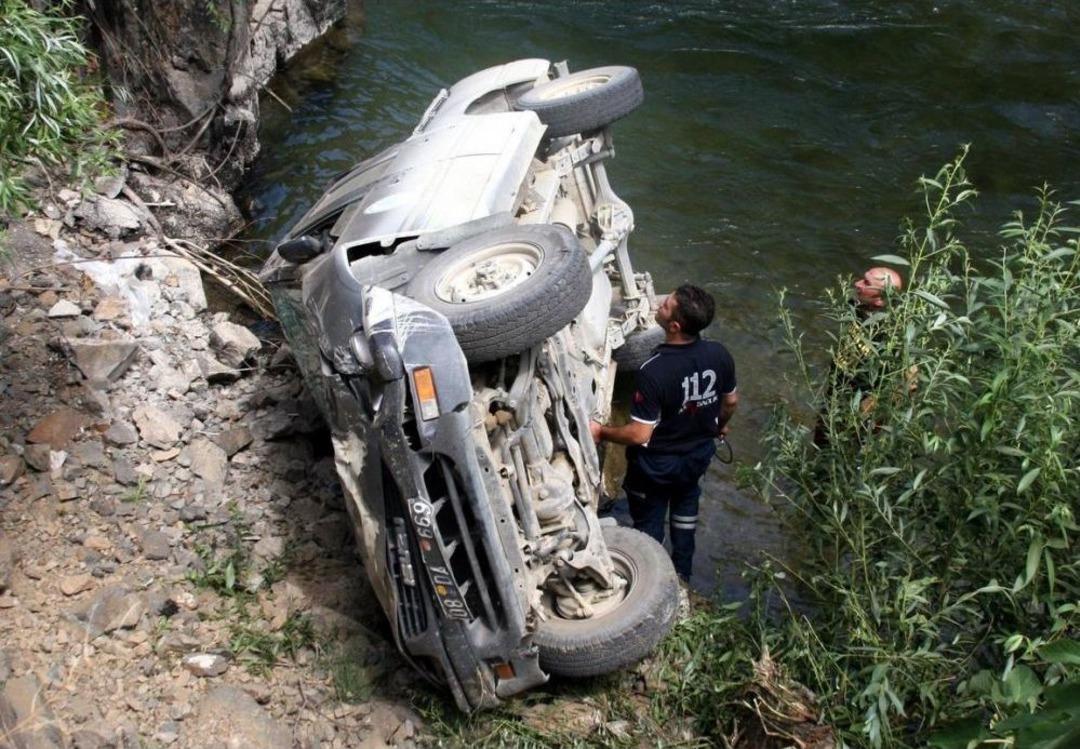 Artvin'de Trafik Kazası: 1 &Ouml;l&uuml;
