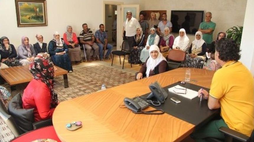 T&uuml;rkmen Sokak Sakinleri, Başkan Kocadon'u Ziyaret Etti